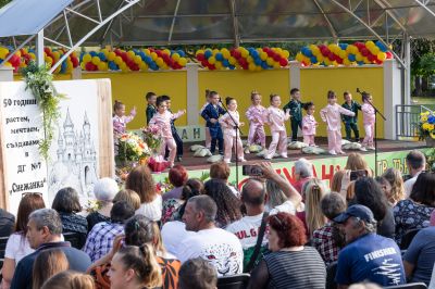 50 години растем, мечтаем, създаваме в ДГ №7 "Снежанка" 18